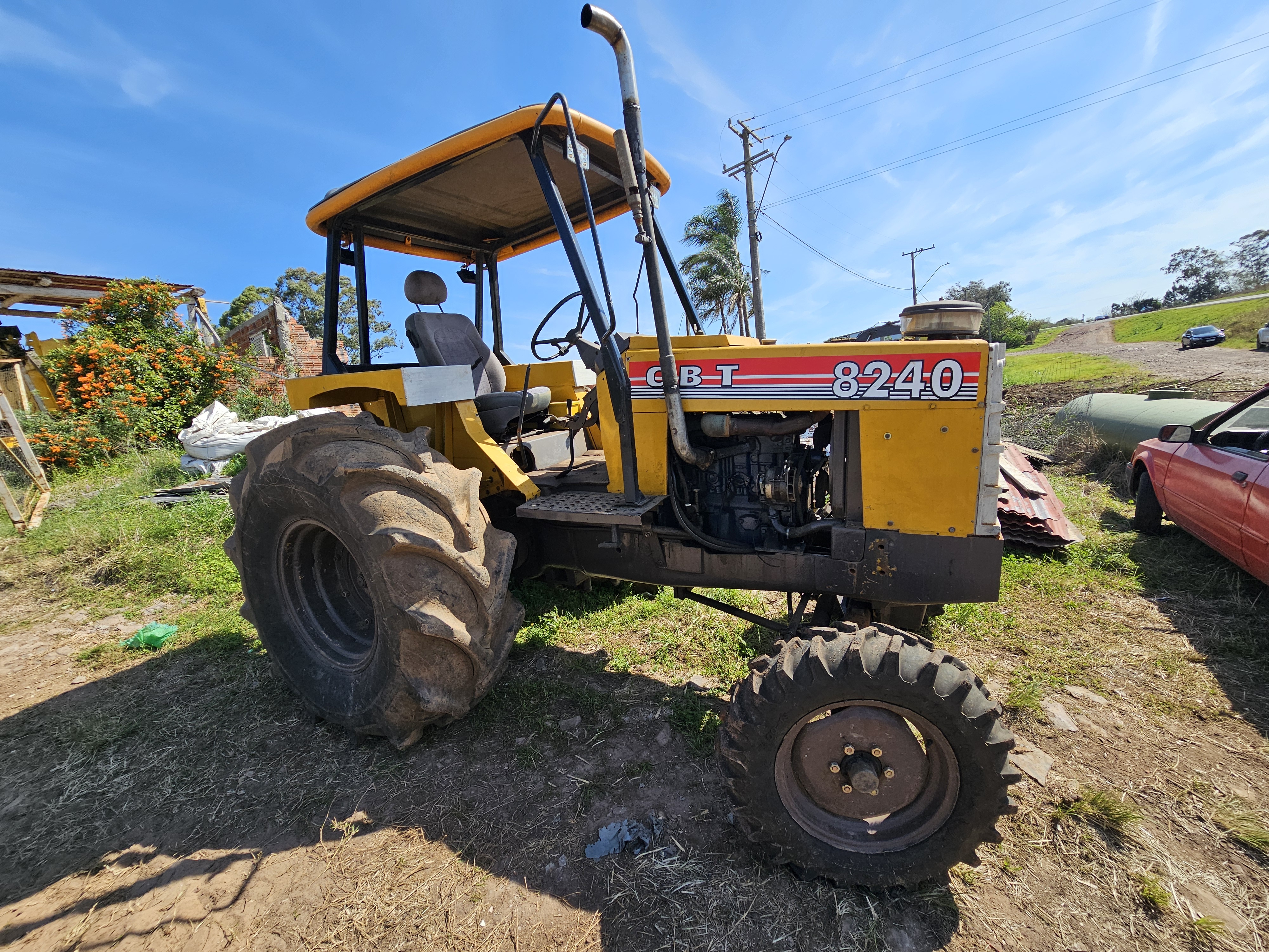 Trator CBT 8240 REPASSE